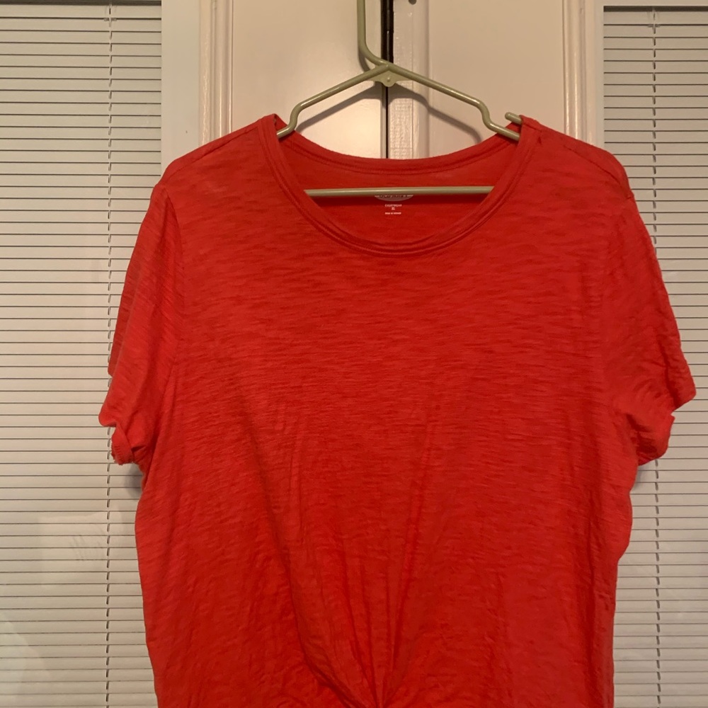 Women’s shirt.